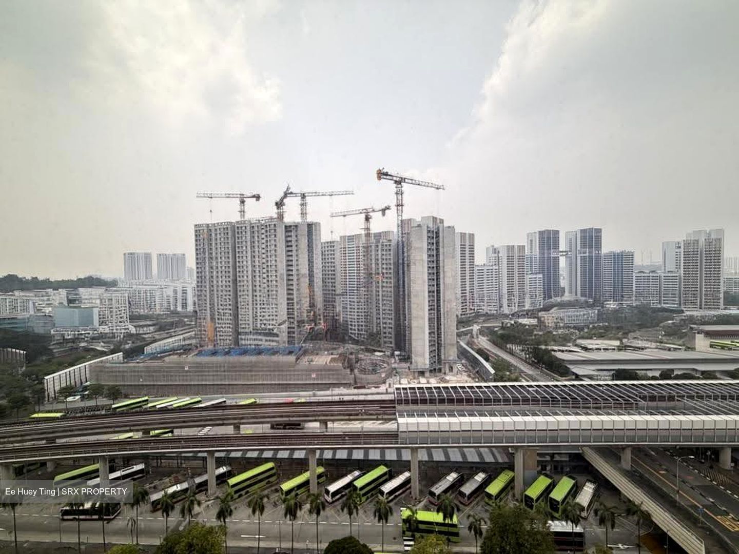 Woods Square (D25), Office #616944171